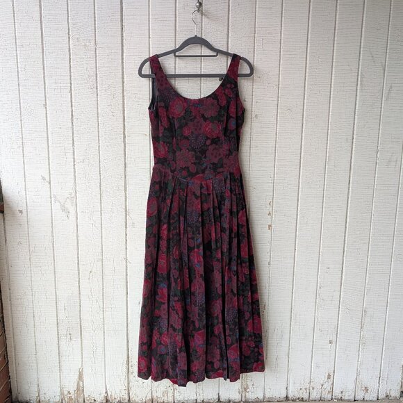 Red and Black Floral Velvet Laura Ashley Midi Dress 80s/90s - Picture 2 of 10